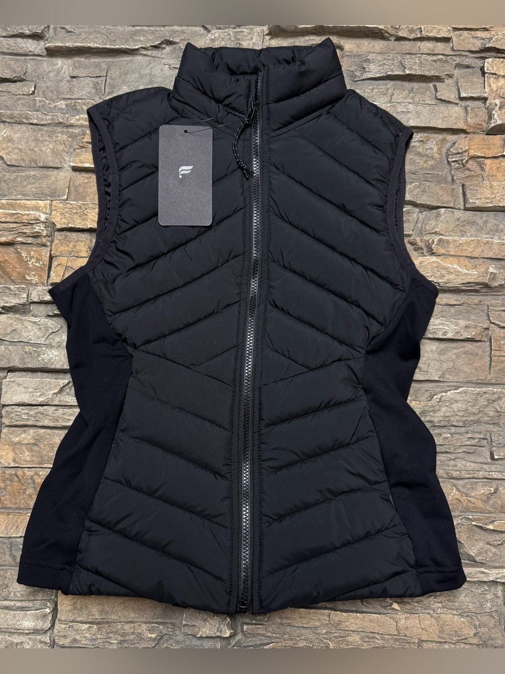 NEW Fabletics Lightweight Adventure Puffer Vest Women’s Small Black Active NWT